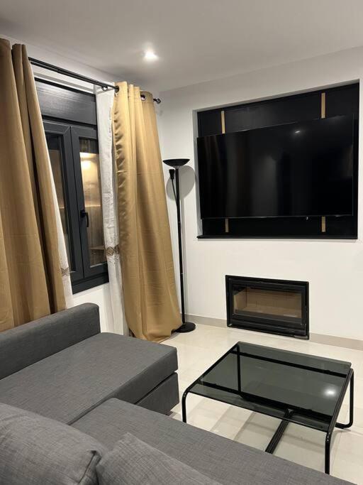 Villa Zeus โรตา ภายนอก รูปภาพ